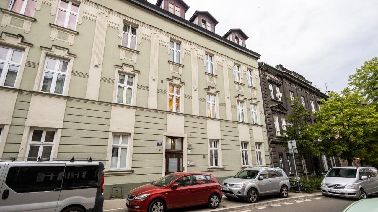 Zamoyskiego Jacuzzi Apartment Красков Екстериор снимка